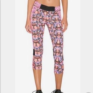 Maaji Cinnamon Boom Capri active pants
